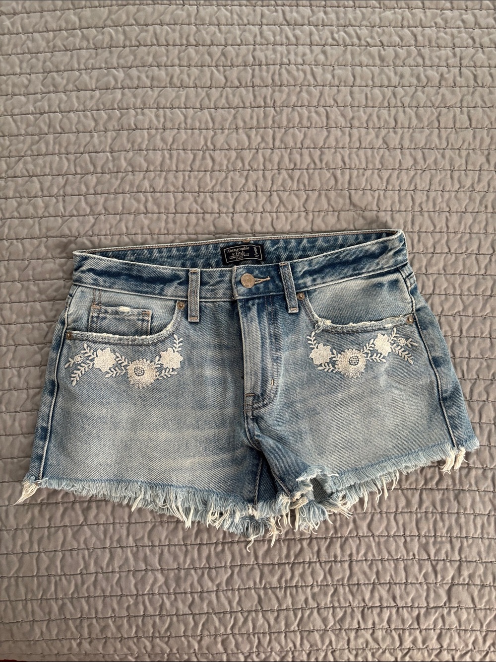 Abercrombie & Fitch Harper Low Rise Short, NWOT, Size 25/0